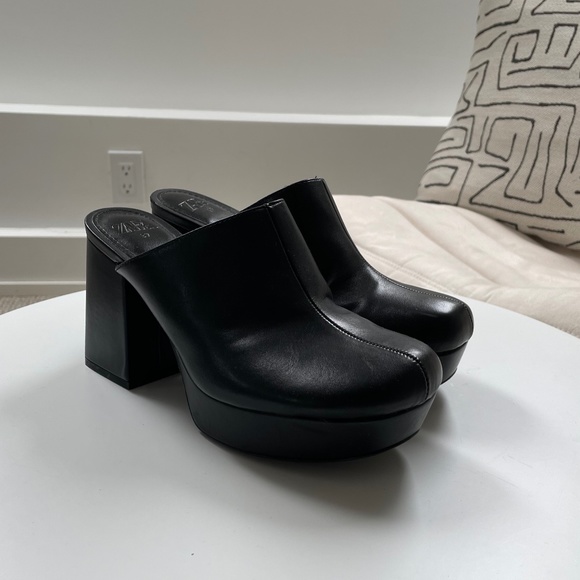 Black Faux Leather Clogs - Picture 2 of 3